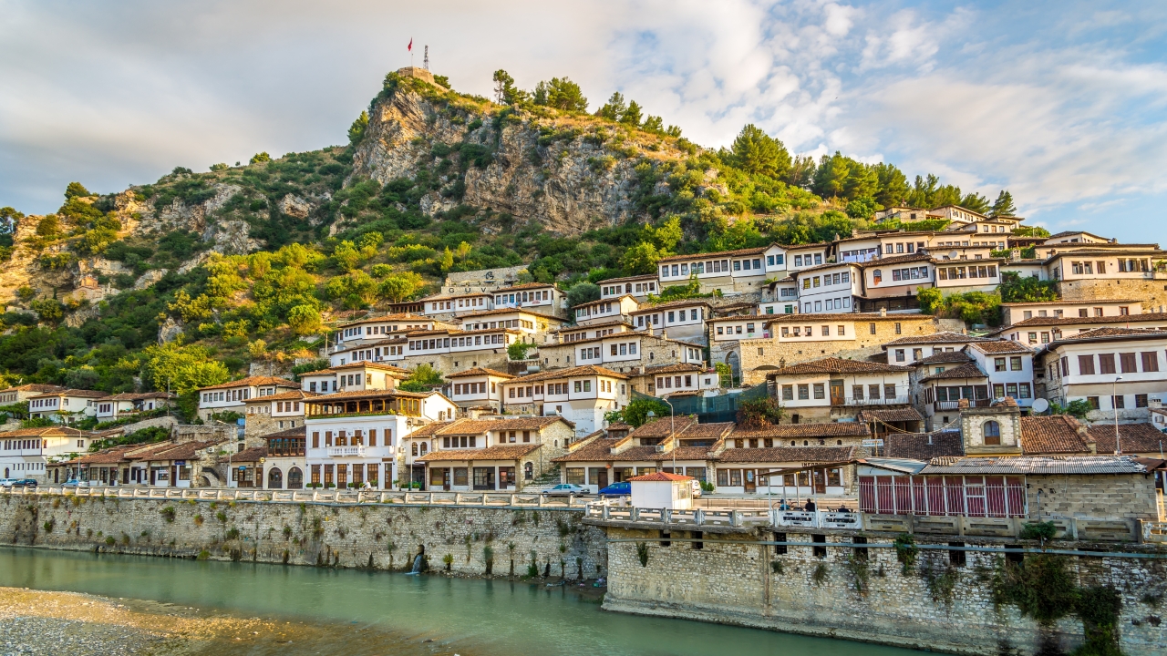 Berat City Albania for 1280 x 720 HDTV 720p resolution