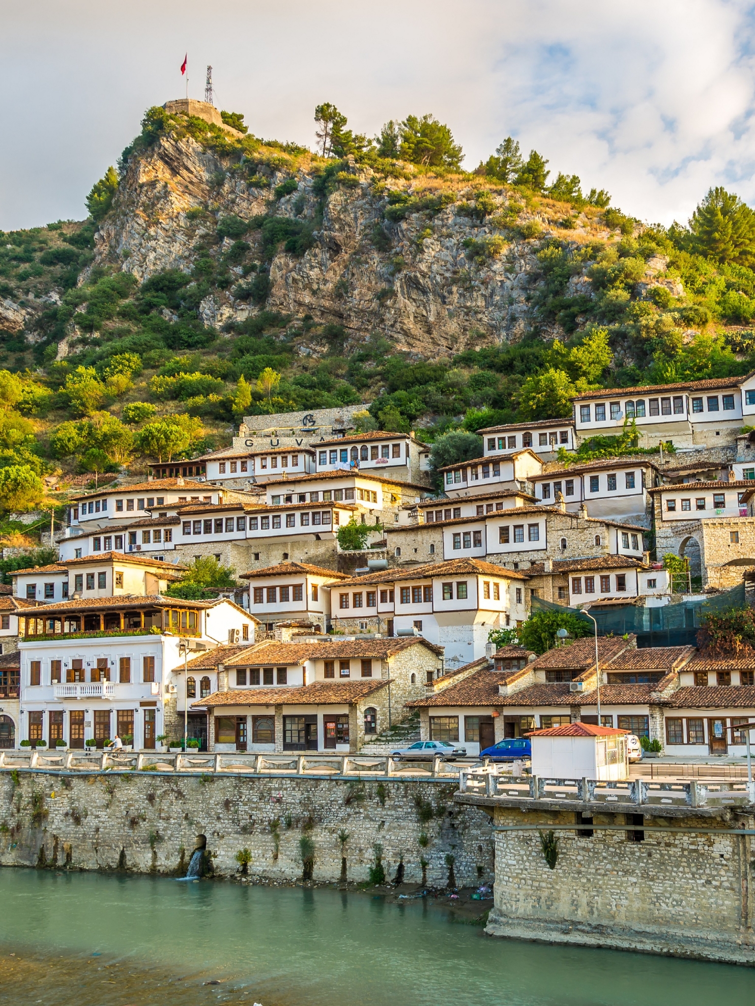Berat City Albania for Apple iPad Air 2 resolution
