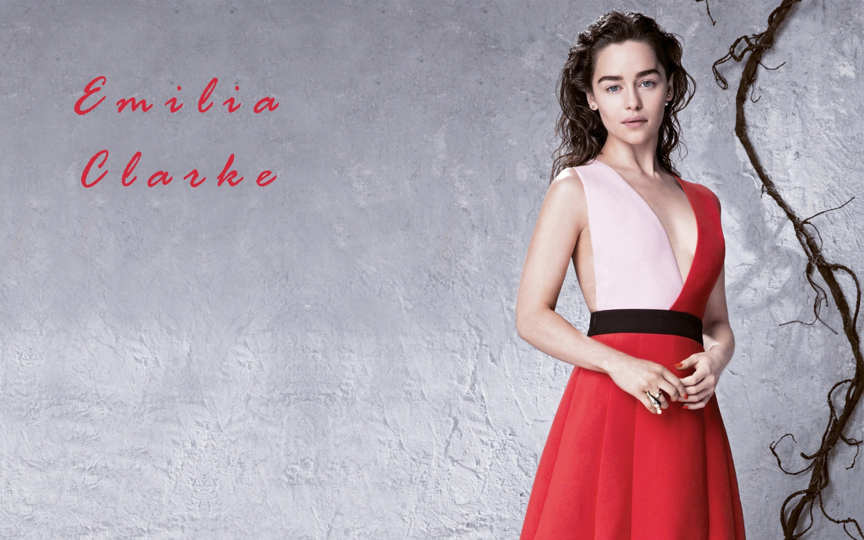 Emilia Clarke in Red for 1680 x 1050 widescreen resolution